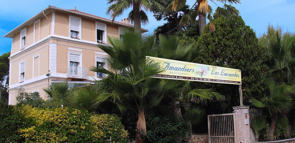 Hotel Et Studios Les Amandiers Saint-Raphael  Exterior photo